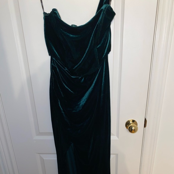 Club L London Jessica Bottle Green Velvet Dress - Picture 6 of 8